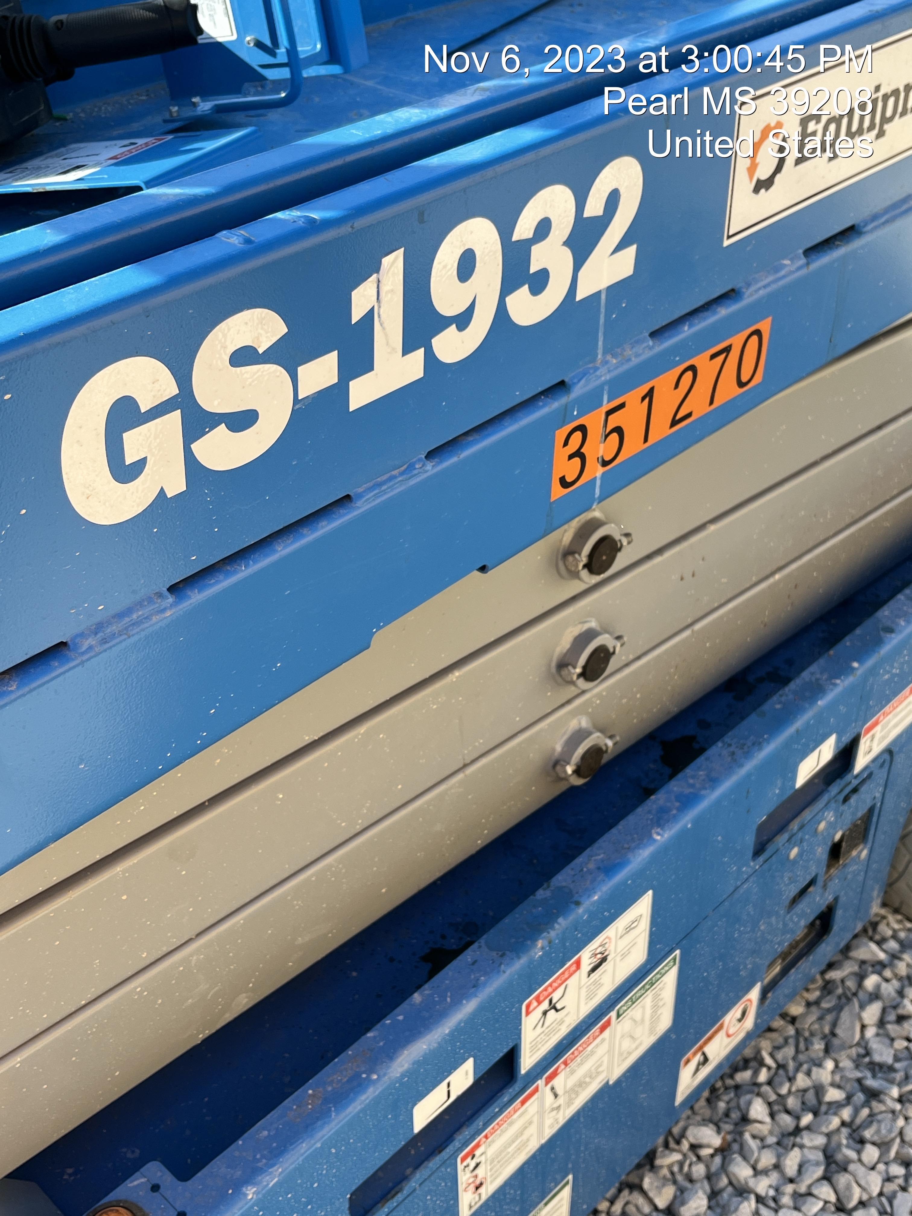 2023 GENIE GS-1932