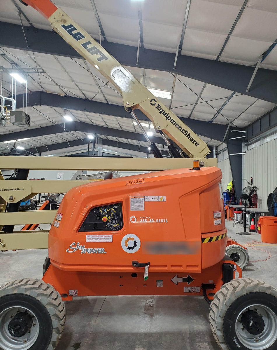 2023 JLG 450AJ