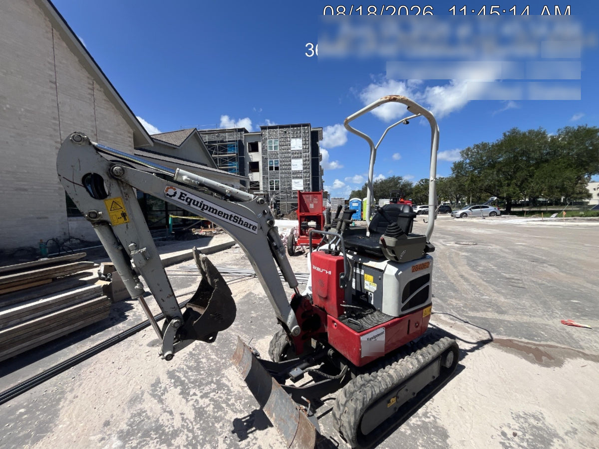 2022 TAKEUCHI TB210R