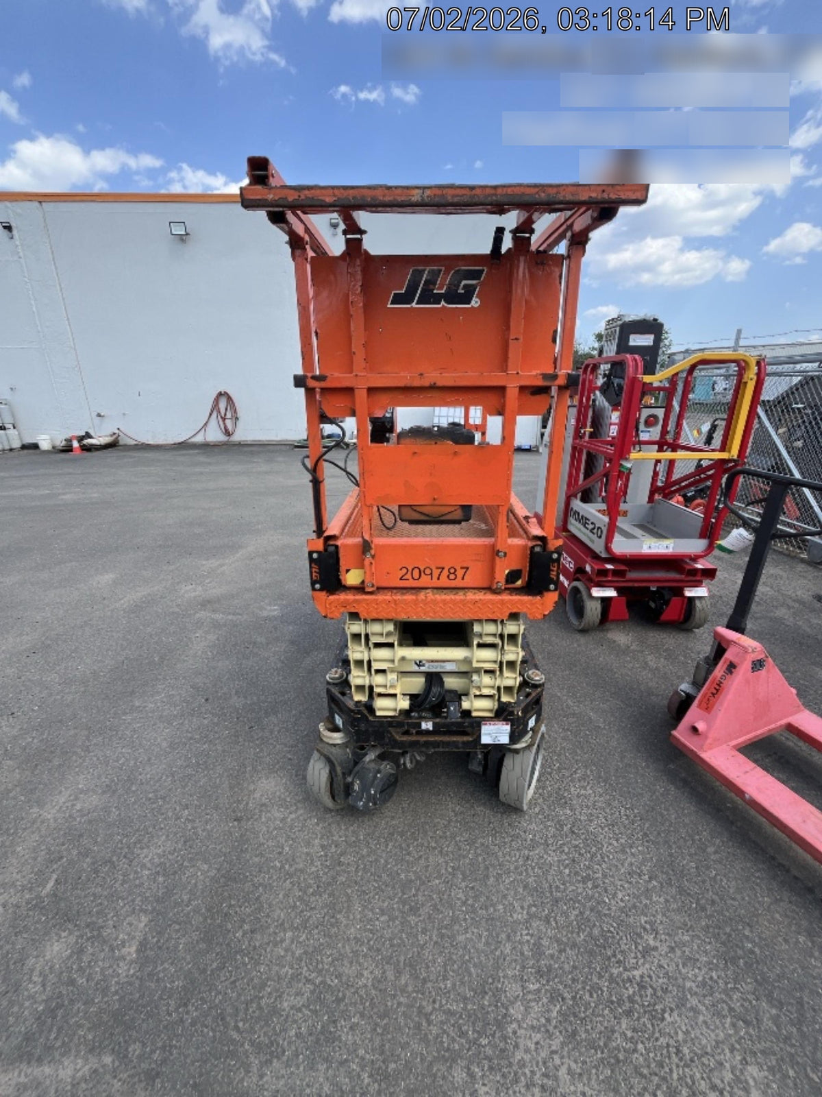2022 JLG ES1932