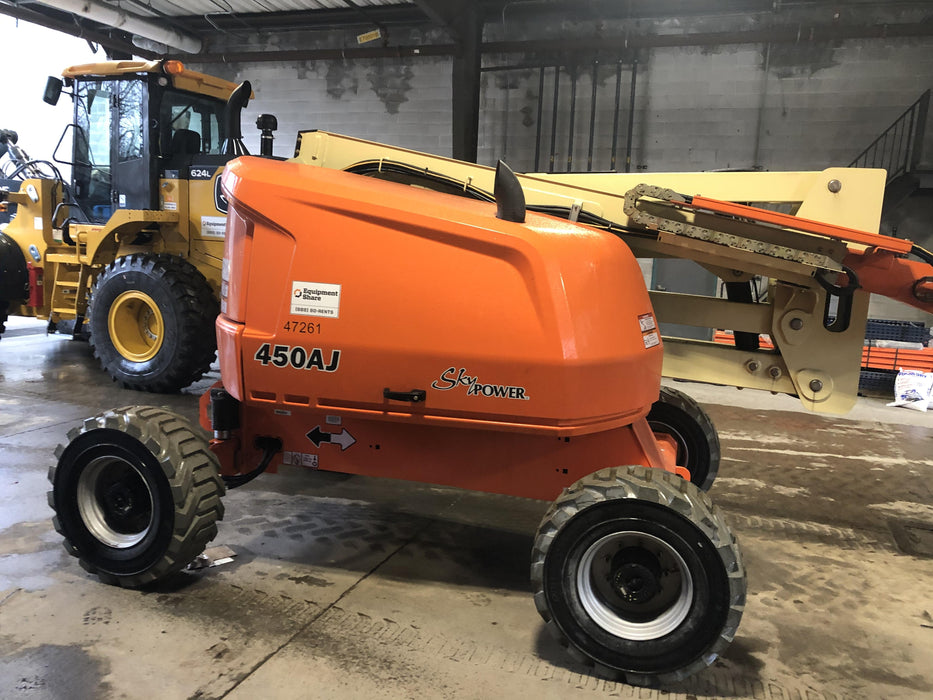 2019 JLG 450AJ