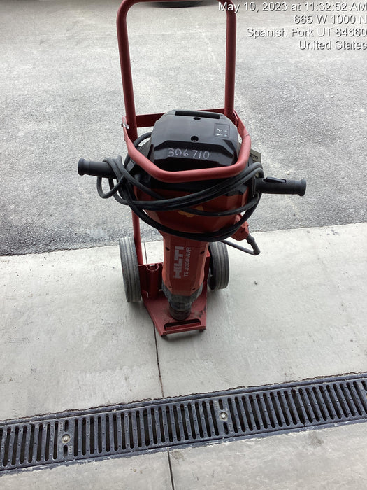 2023 HILTI TE 3000-AVR