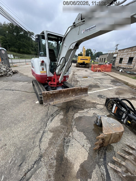 2021 TAKEUCHI TB235-2CR