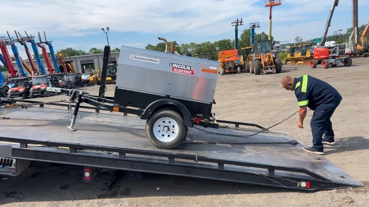 2024 Lincoln Electric LE400 Kubota V1505, Trlr, Cable Rack, Light Kit, ES Decals, T3