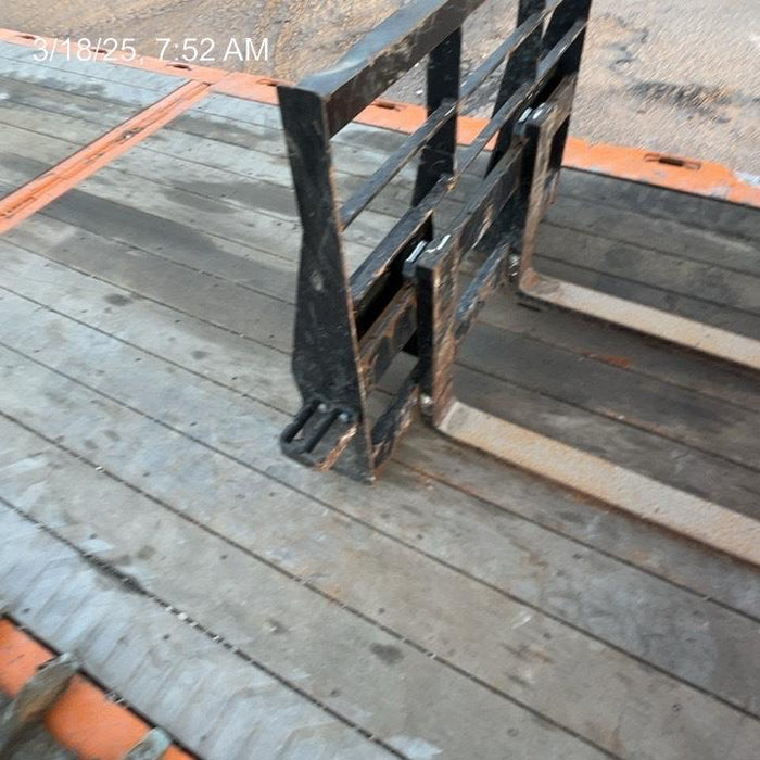 2024 ARROW MATERIAL HANDLING 48" Pallet Forks - Arrow