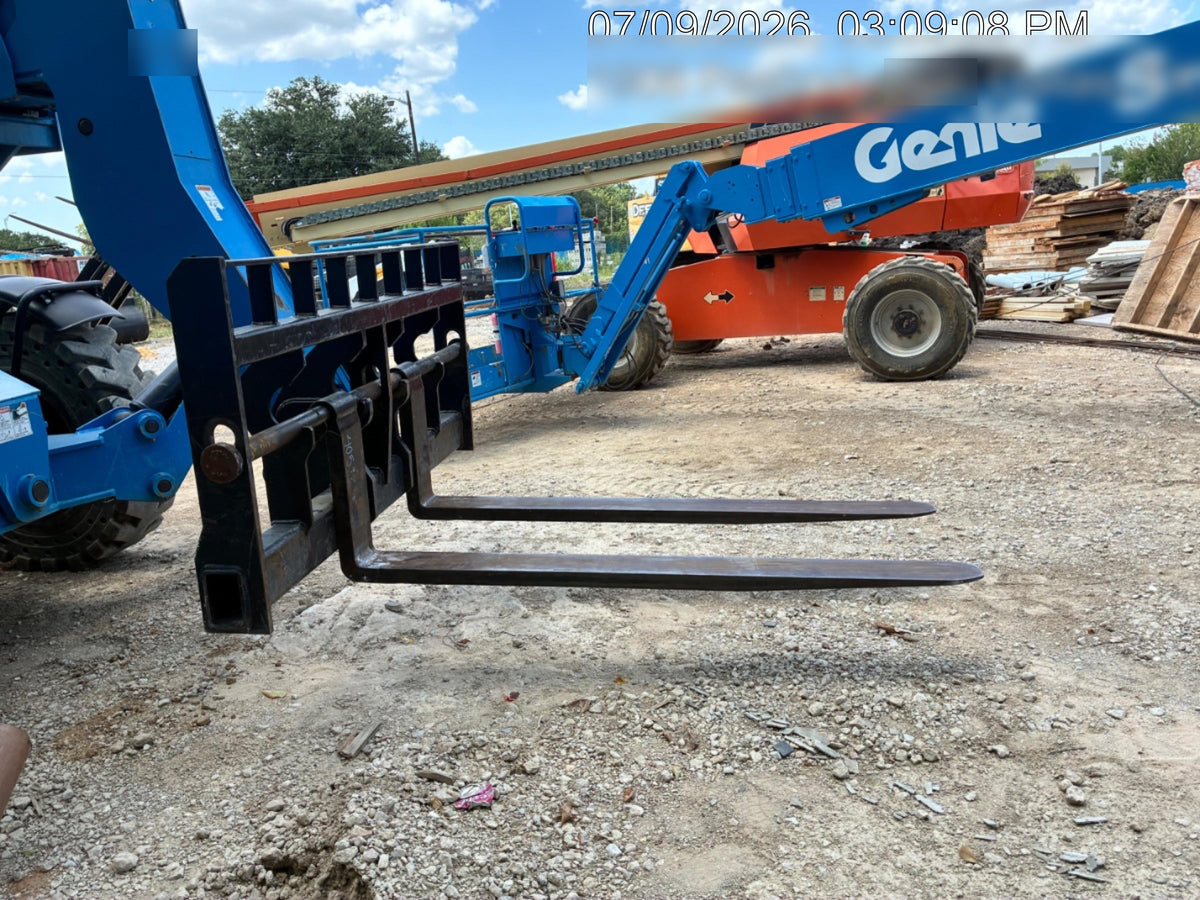 2018 GENIE GTH-1056