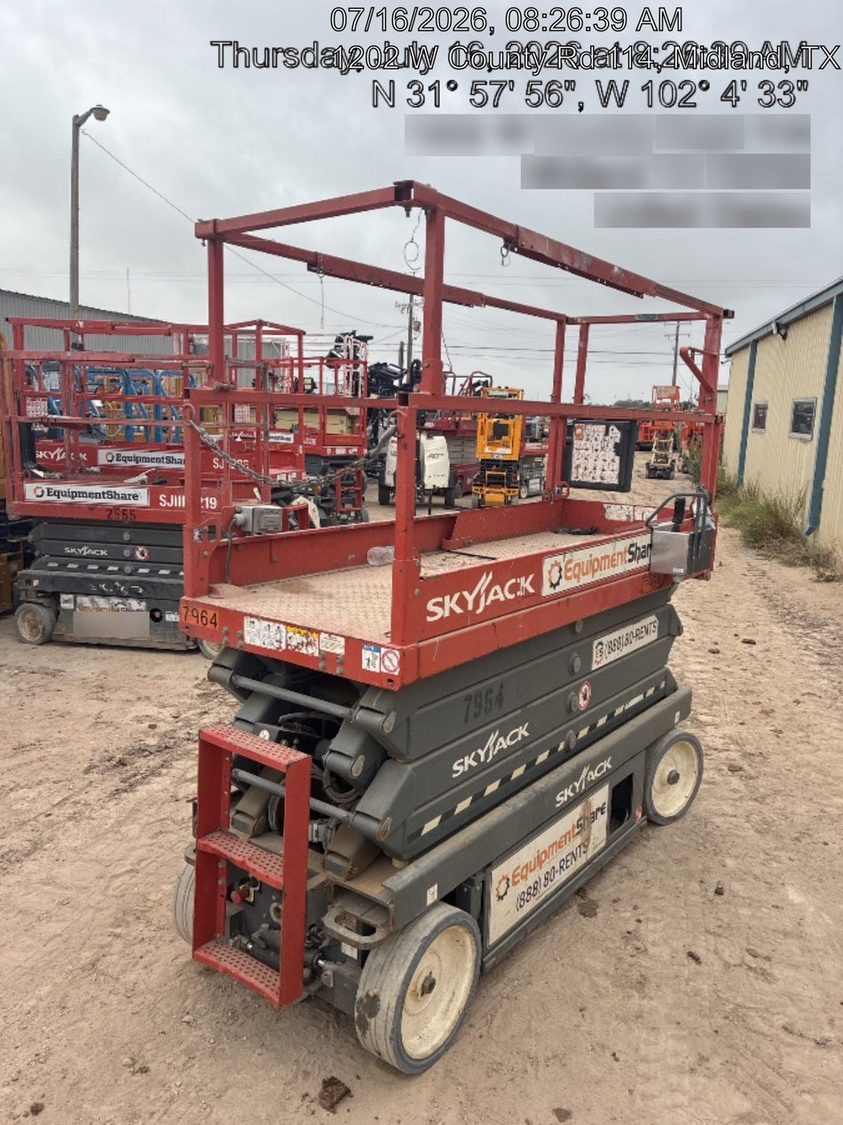 2018 Skyjack SJIII-3226 Skyjack SJIII3226 Scissor Lift w/Trojan Batteries