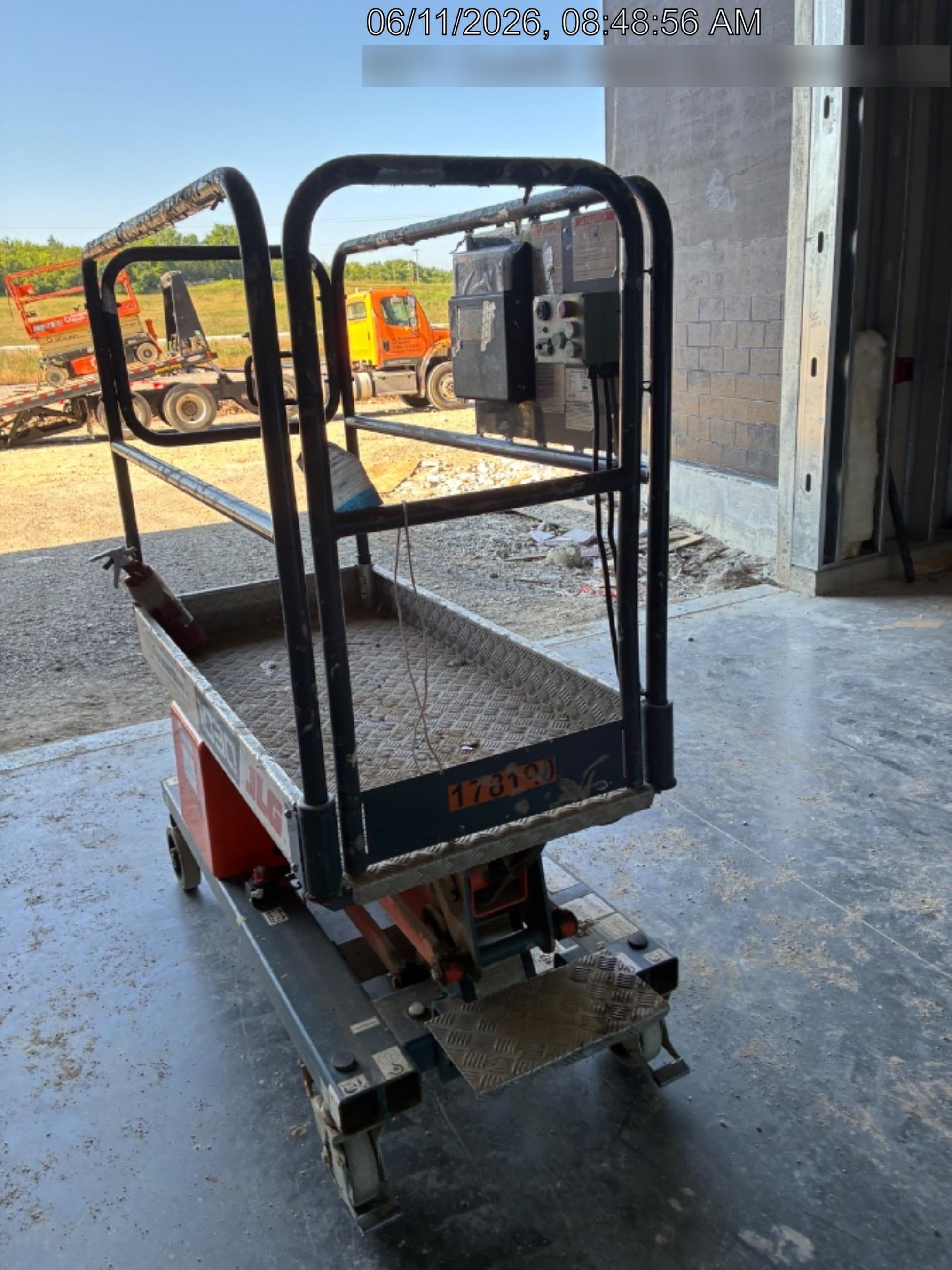 2021 JLG 1030P