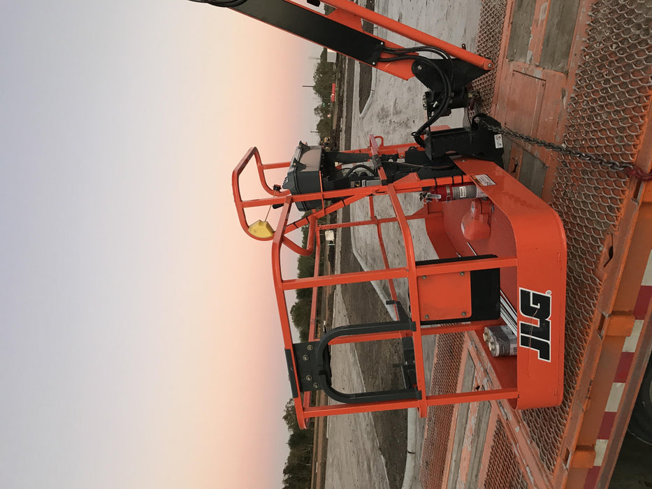 2019 JLG 460SJ