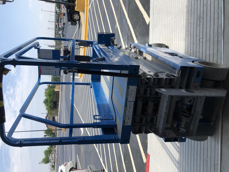 2019 Genie GS-1930 Fixed rails with chain Entry