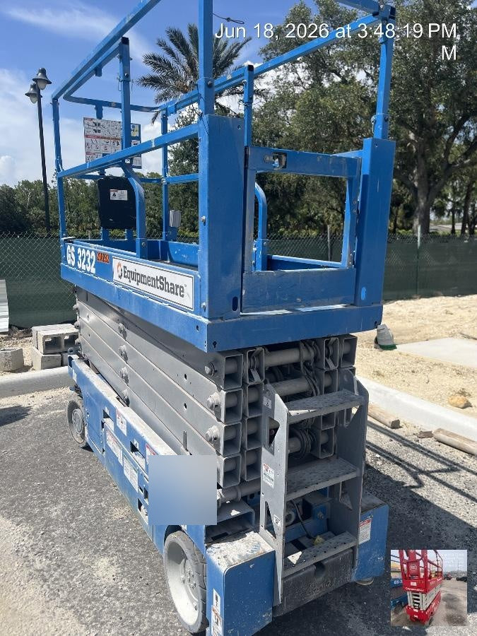 2022 GENIE GS-3232