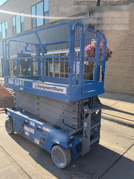2022 GENIE GS-3246
