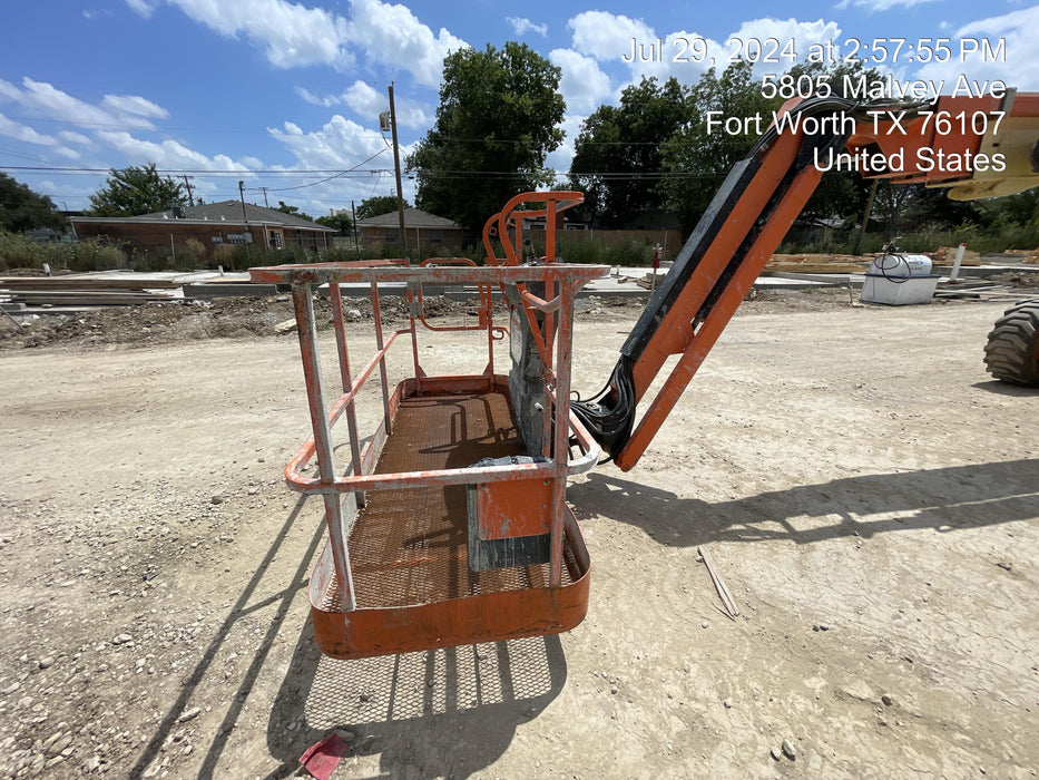 2016 JLG 660SJ