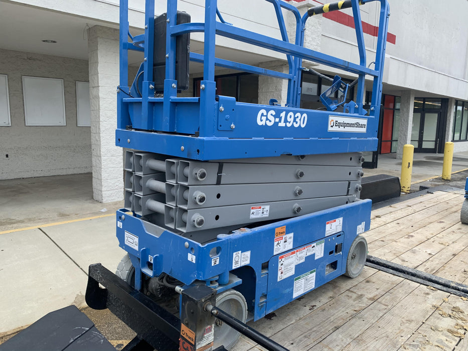 2020 Genie GS-1930 Fixed rails with chain entry gate - Pre A92.20