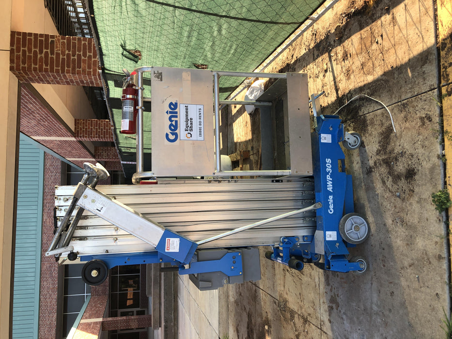 2018 GENIE AWP-30S