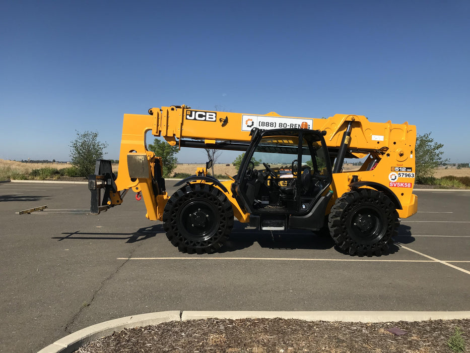 2020 JCB 512-56 Canopy, 74 HP, Solid Tires, STD Worklight, Beacon, Aux Hydraulics, Lifting Eye, Backup Alarm w/72" Carriage, 60" Forks