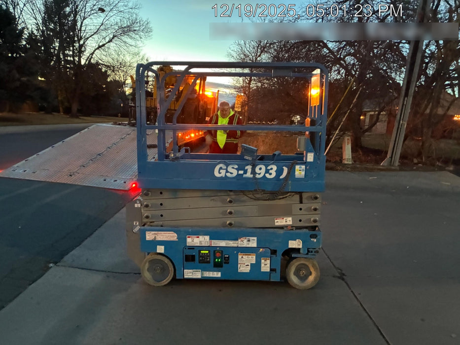 2018 Genie GS-1930 Genie GS-1930 w/Fixed Rail, Chain Entry