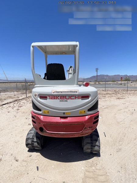 2022 TAKEUCHI TB235-2R
