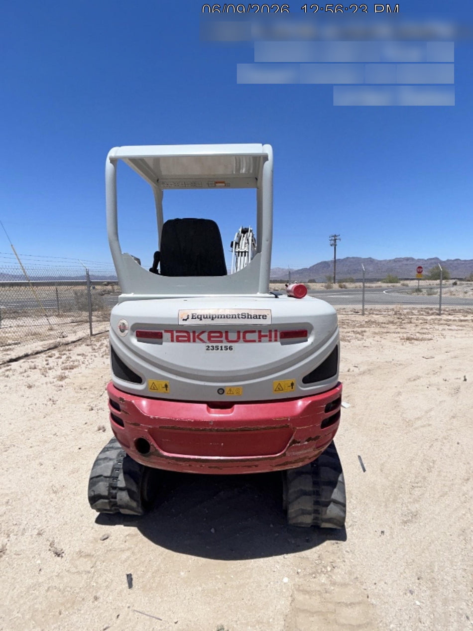 2022 TAKEUCHI TB235-2R
