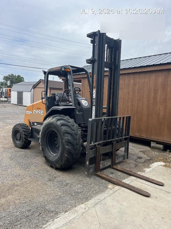 2023 CASE 588H