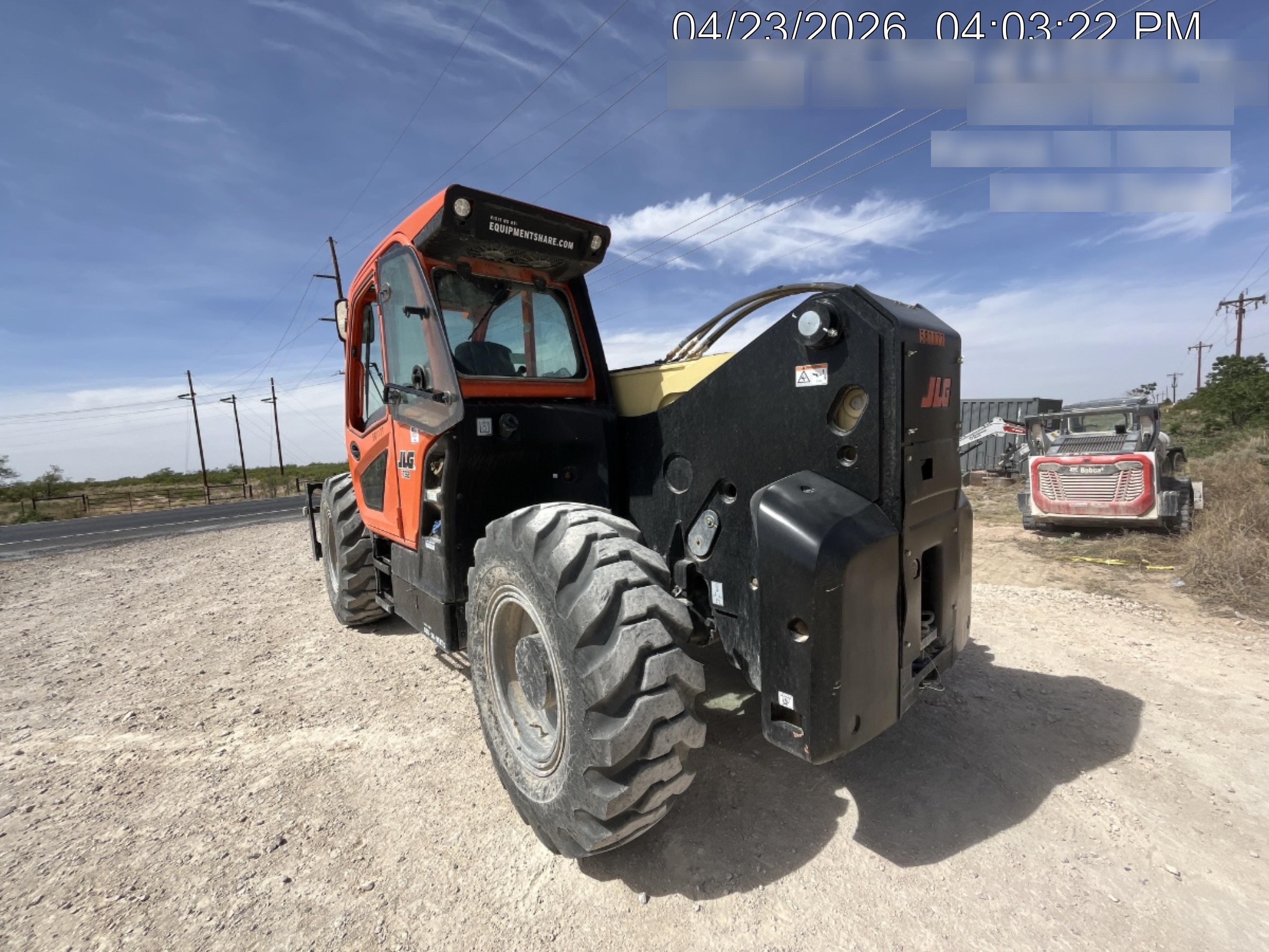 2025 JLG 1732