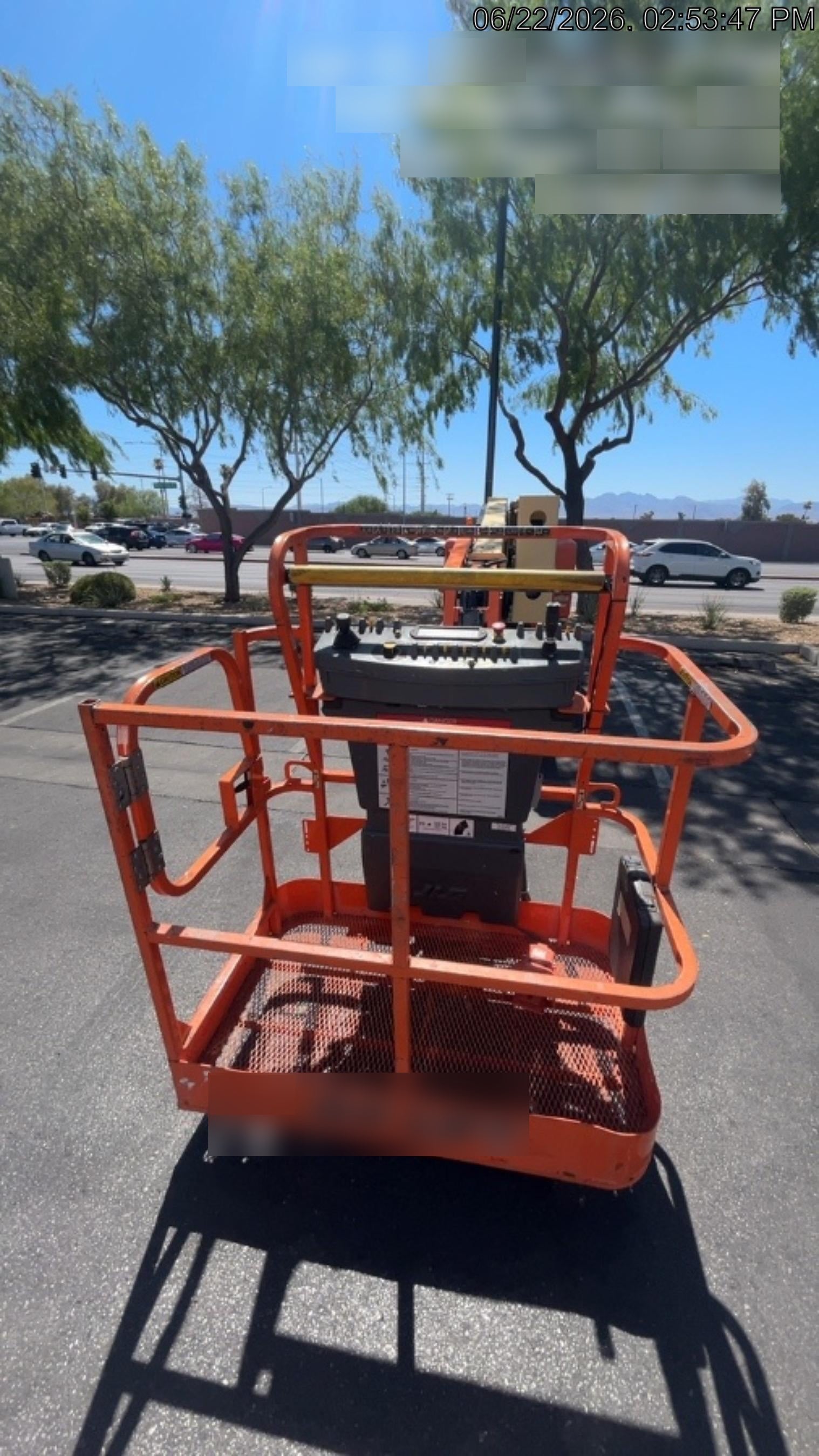 2019 JLG E400AJPN