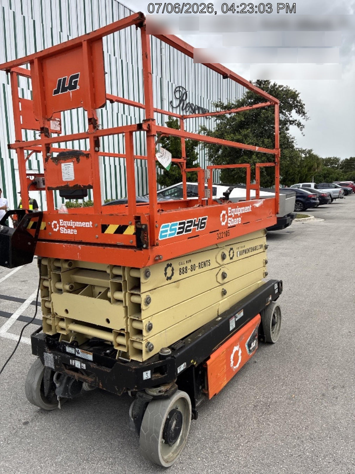2023 JLG ES3246