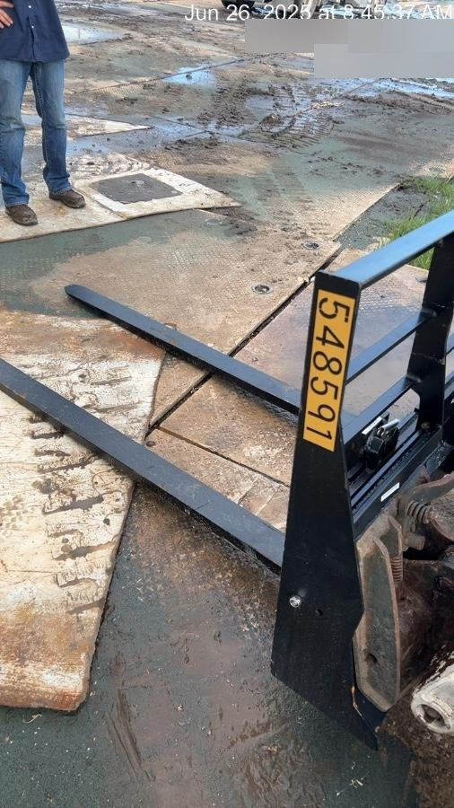 2025 ARROW MATERIAL HANDLING F5100CB - 72"