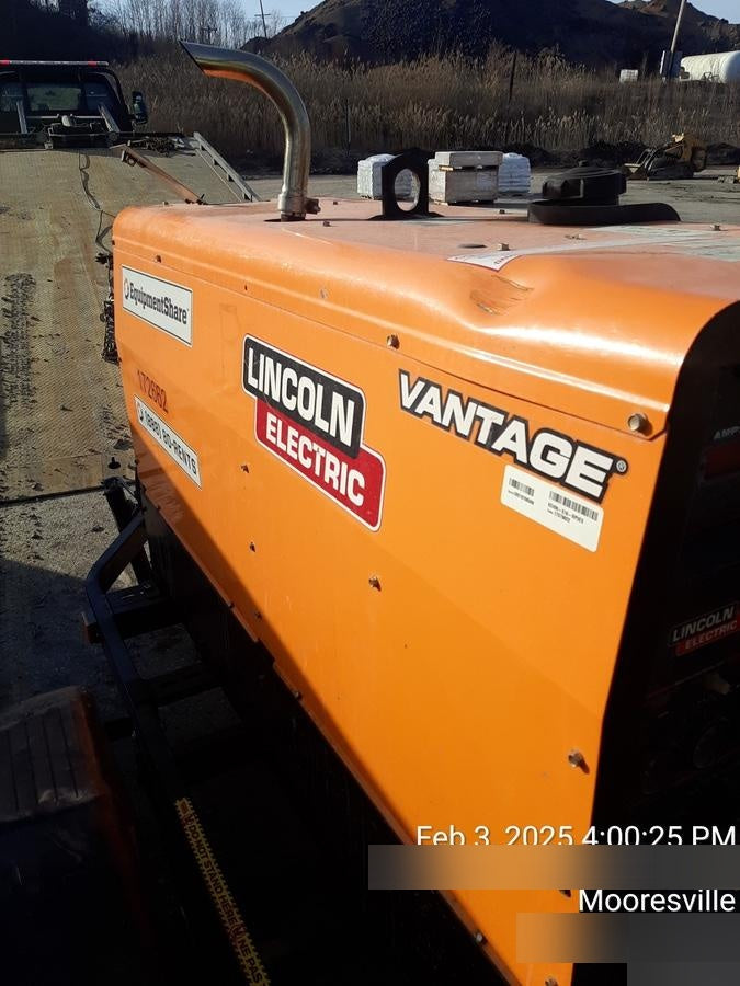 2021 Lincoln Electric Vantage 322 Vantage 322 Ready Pak 3 w/ Decals, ORANGE (includes trailer, cable rack, fender light kit) NO Telematics