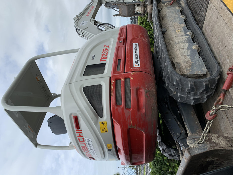 2020 TAKEUCHI TB235-2R