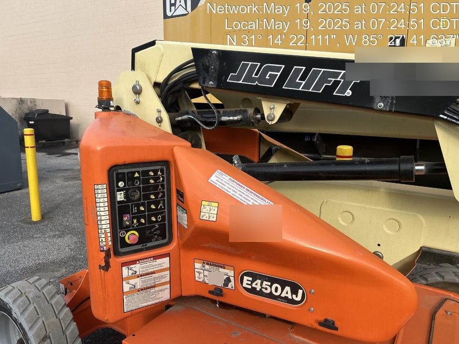 2019 JLG E450AJ