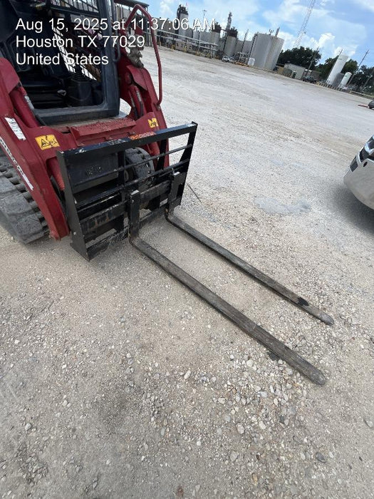 2025 ARROW MATERIAL HANDLING F5100CB - 72"