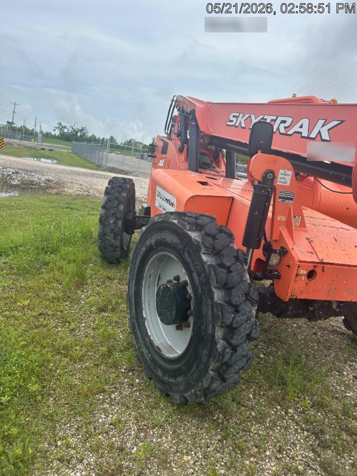 2019 Skytrak 6036 Canopy, Solid Tires, LED Work Lights, Beacon 50" Carriage, 48" Pallet Forks