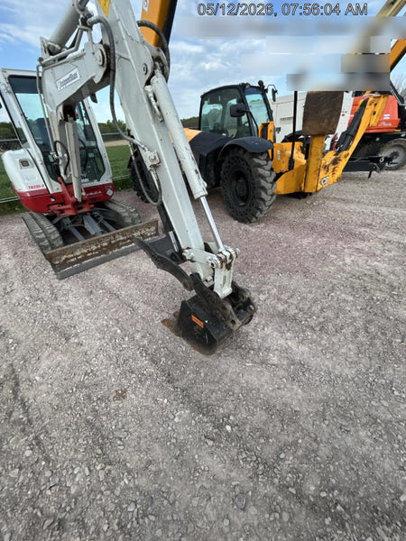 2025 TAKEUCHI 18" HD Bucket - Takeuchi