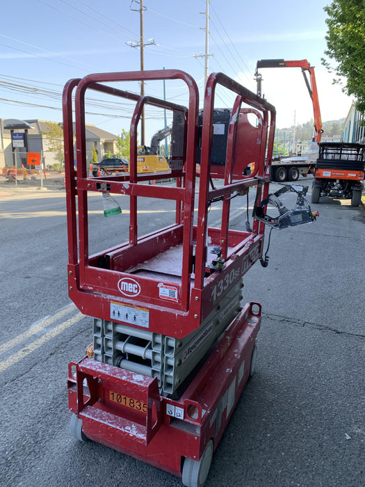 2020 MEC 1330SE Solid NM Tires, Steel Swing out Doors, LCS, Beacon, 900W Invertor