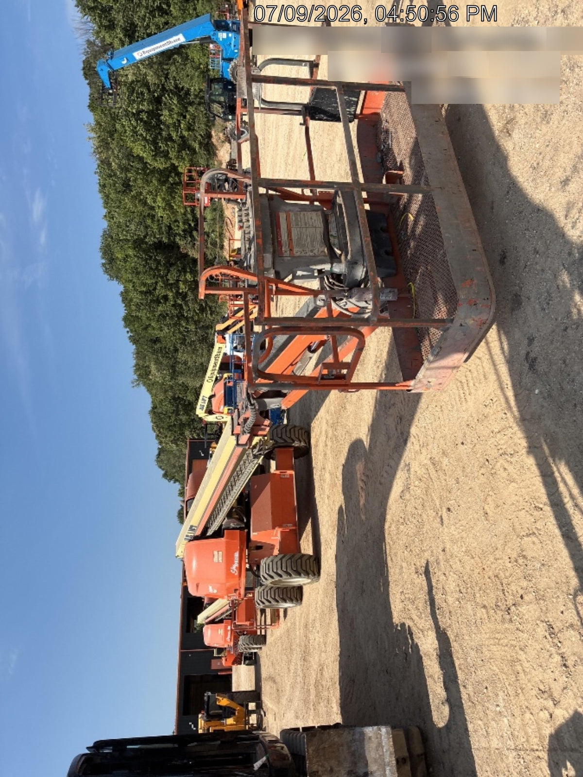 2023 JLG 660SJ