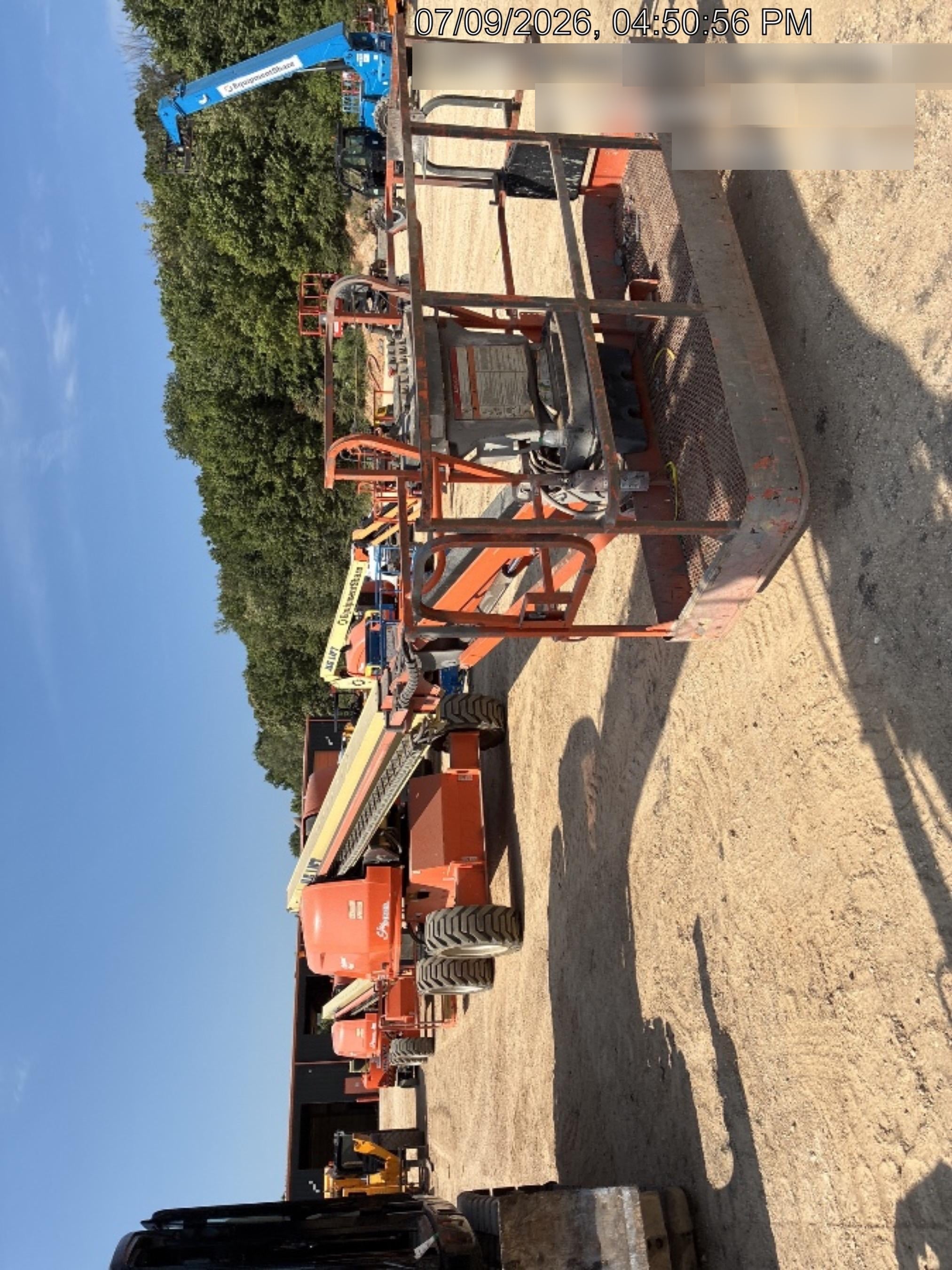 2023 JLG 660SJ