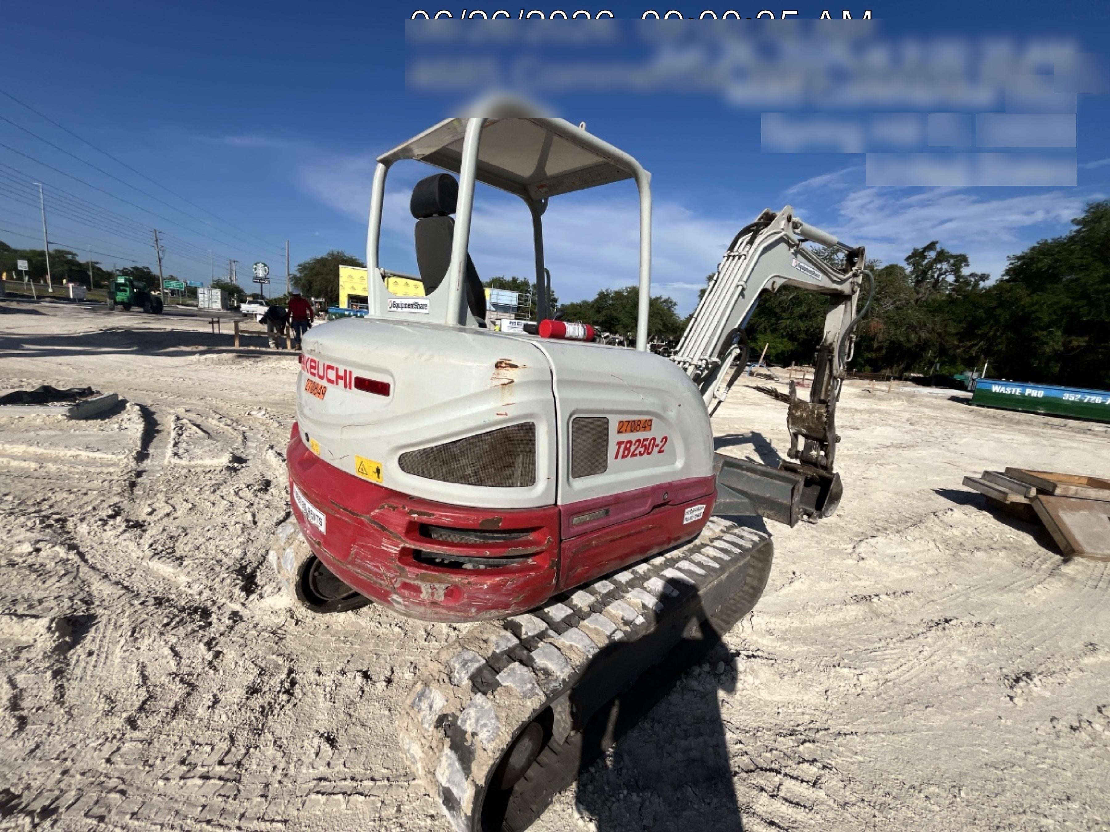 2022 TAKEUCHI TB250-2R