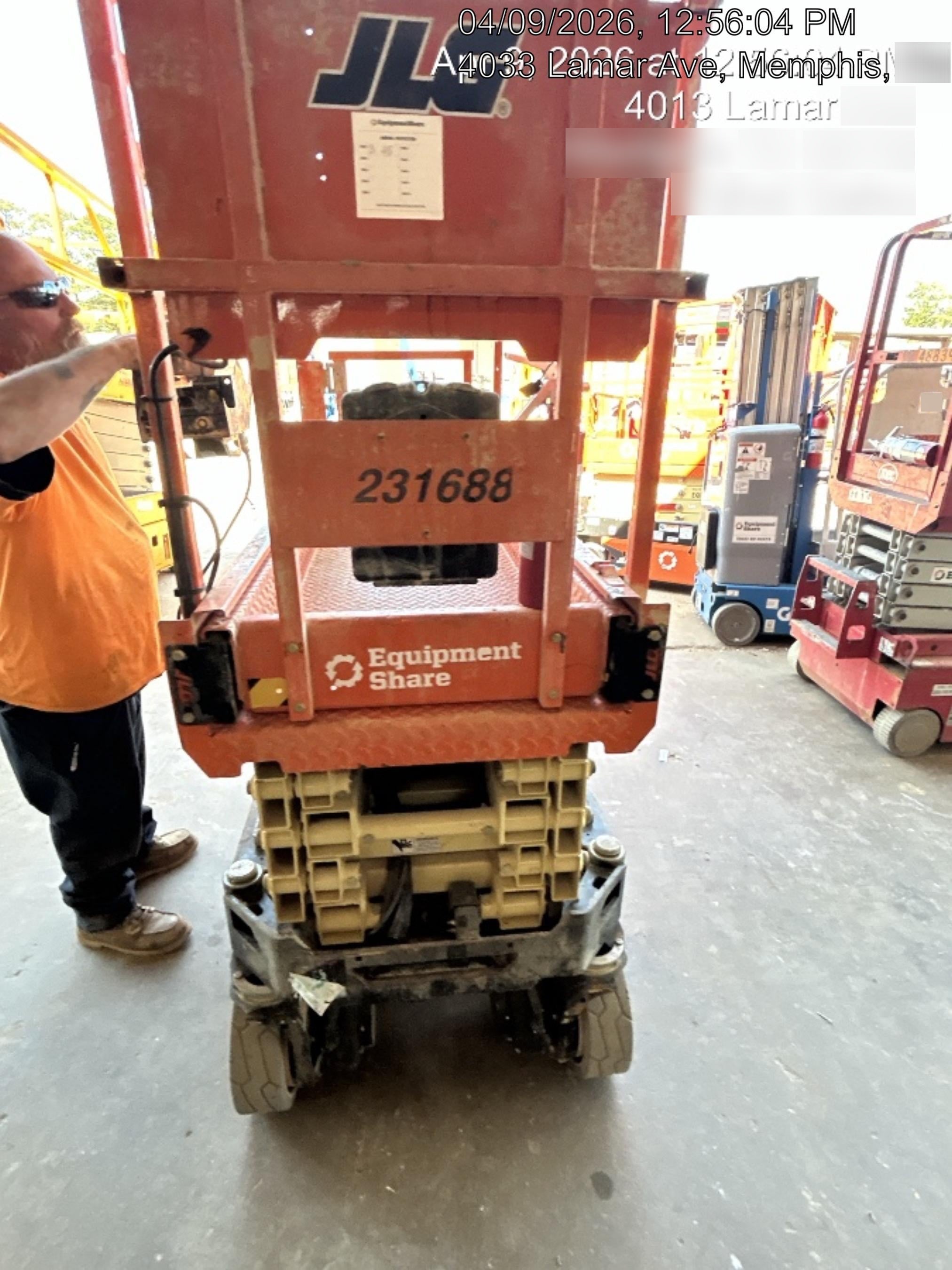 2022 JLG ES1932