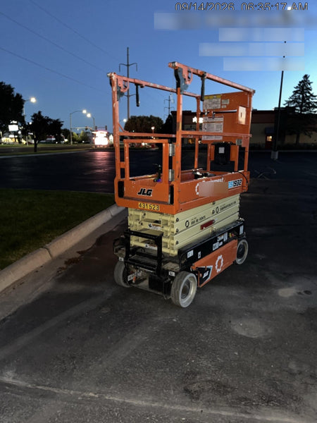 2024 JLG ES1932