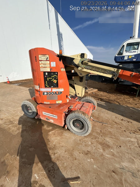 2019 JLG E300AJP