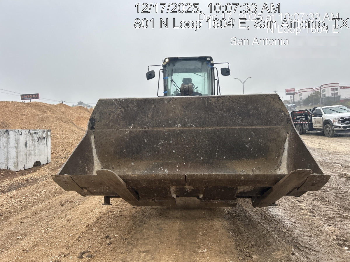 2022 CASE 821G