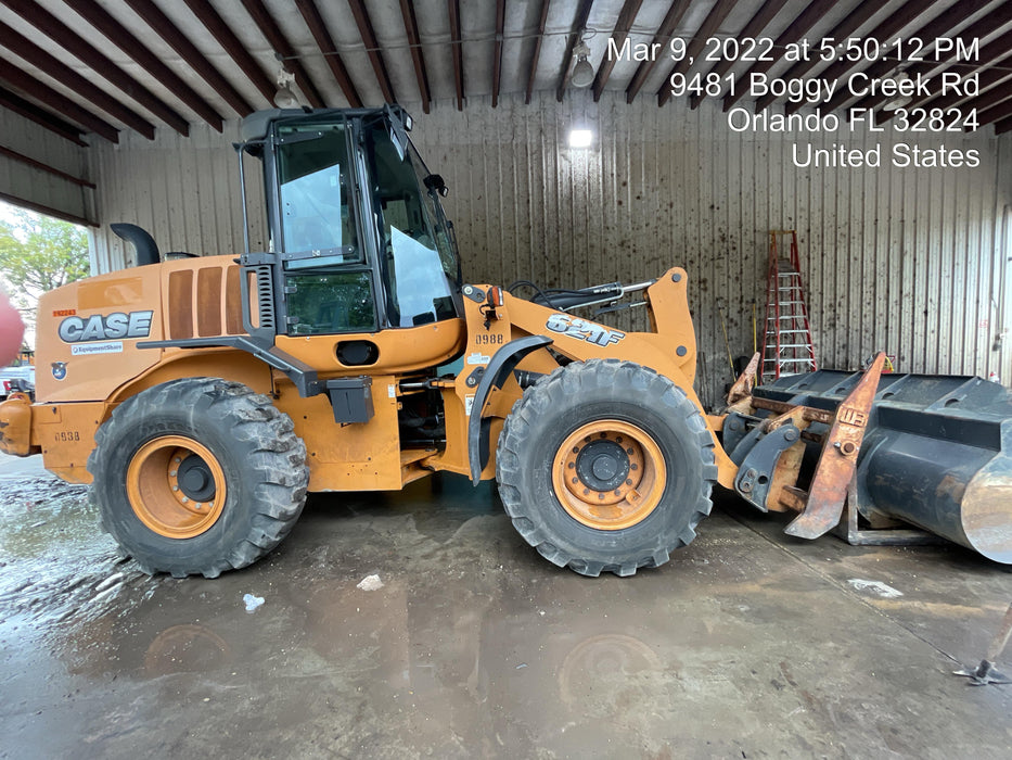 2016 Case 621F CLOSED CAB, JRB 416 STYLE HYD COUPLER