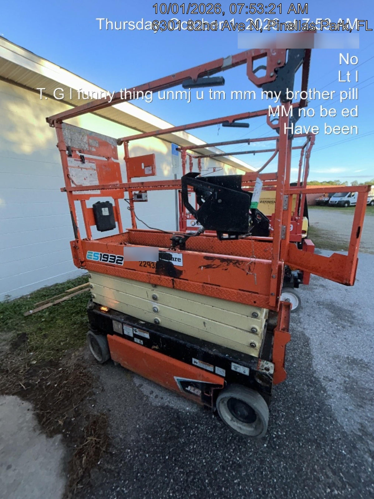 2022 JLG ES1932