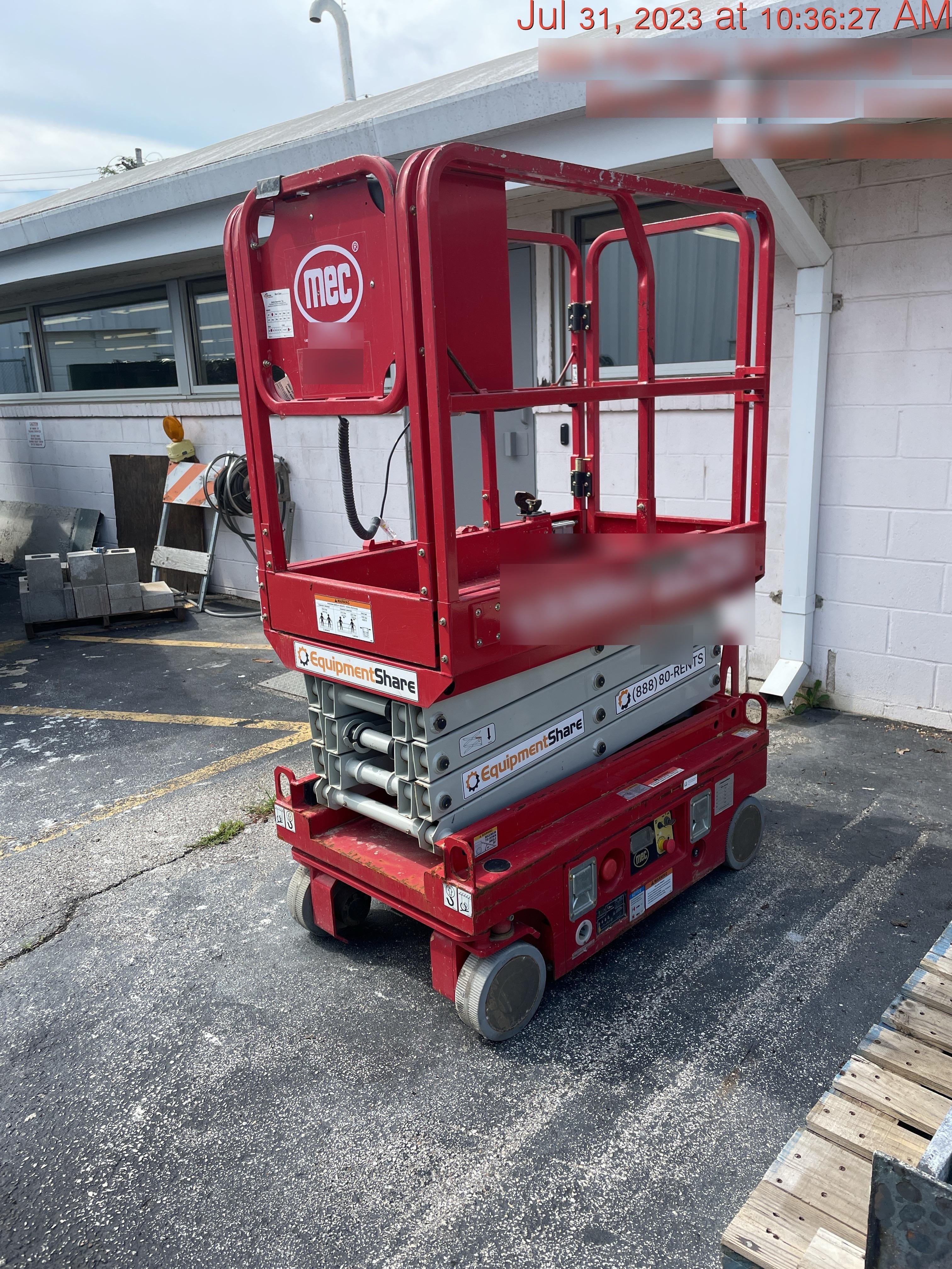 2019 MEC 1330SE MEC 1330SE w/ES Track Hardware, Full Extended 2 Year Warranty