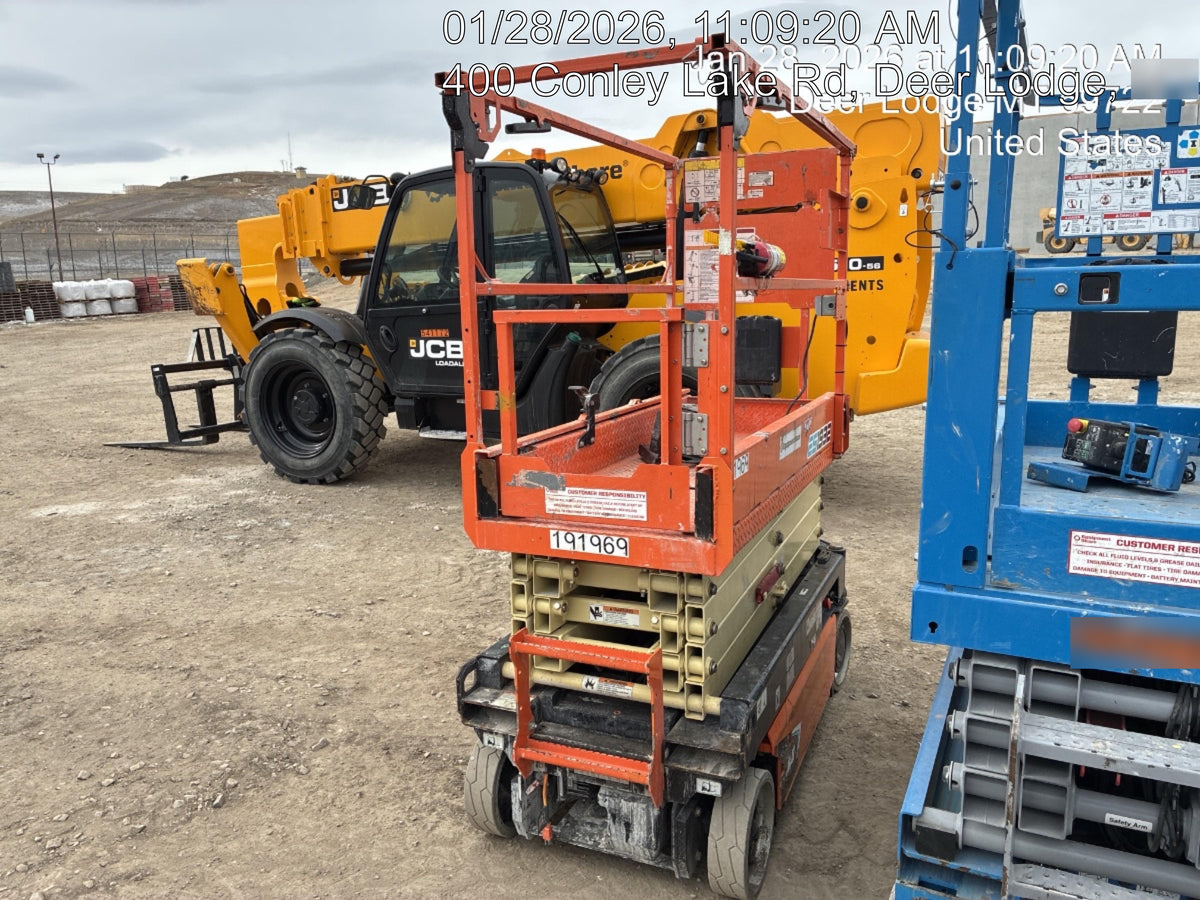 2021 JLG ES1932