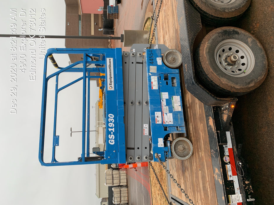2019 Genie GS-1930 Fixed rails with chain Entry
