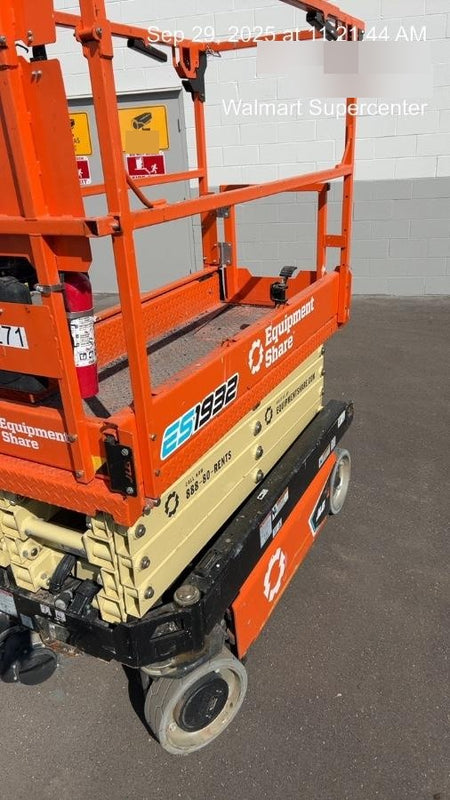 2022 JLG ES1932