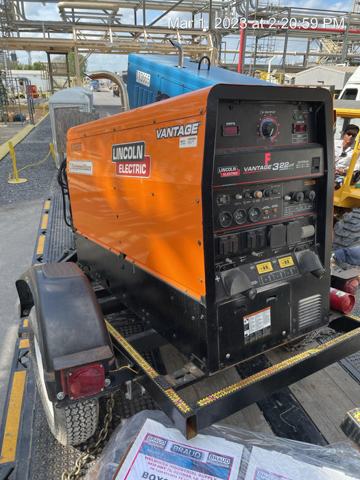 2021 Lincoln Electric Vantage 322 Vantage 322 Ready Pak 3 w/ Decals, ORANGE (includes trailer, cable rack, fender light kit) NO Telematics