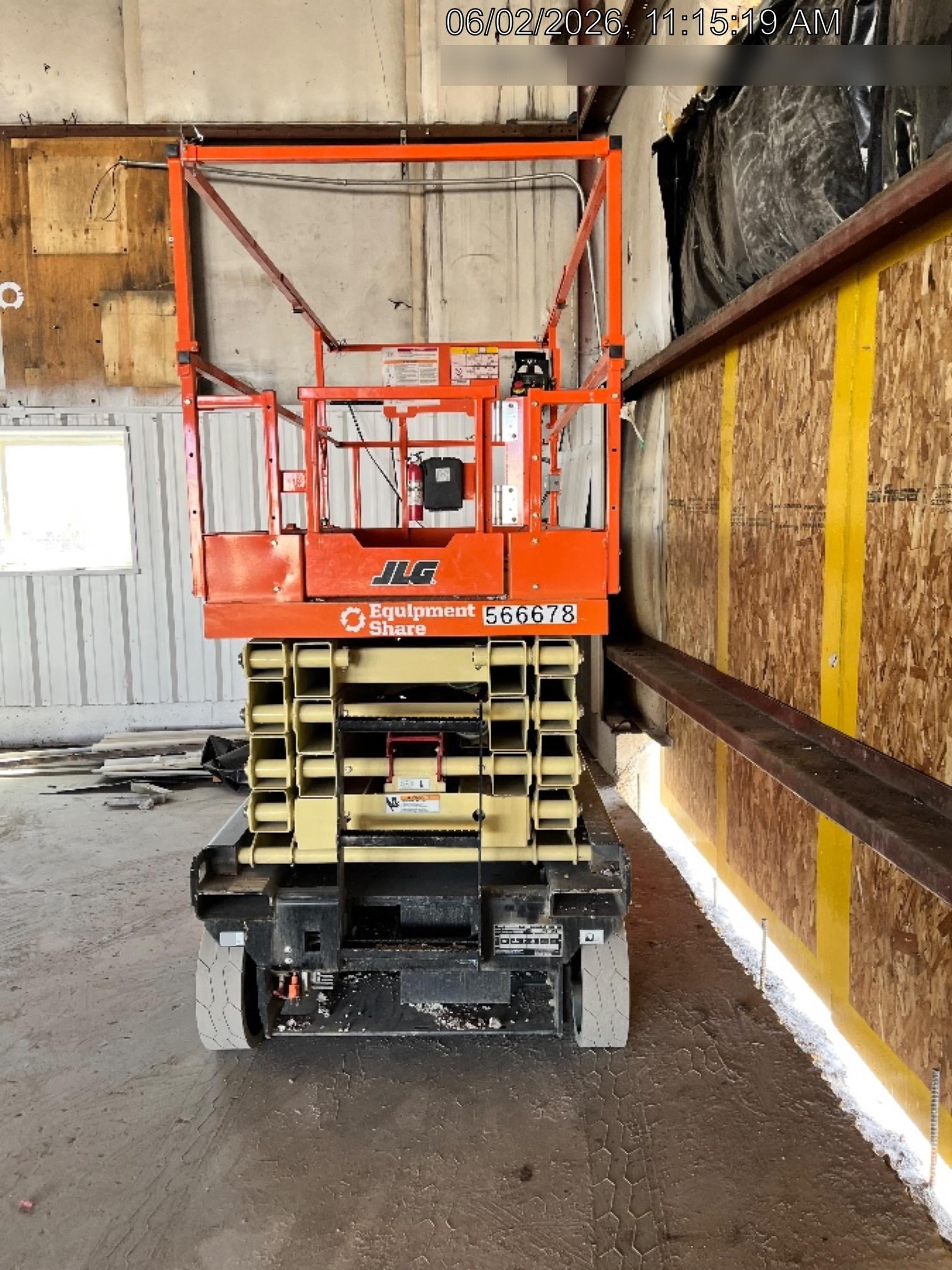 2025 JLG ES3246